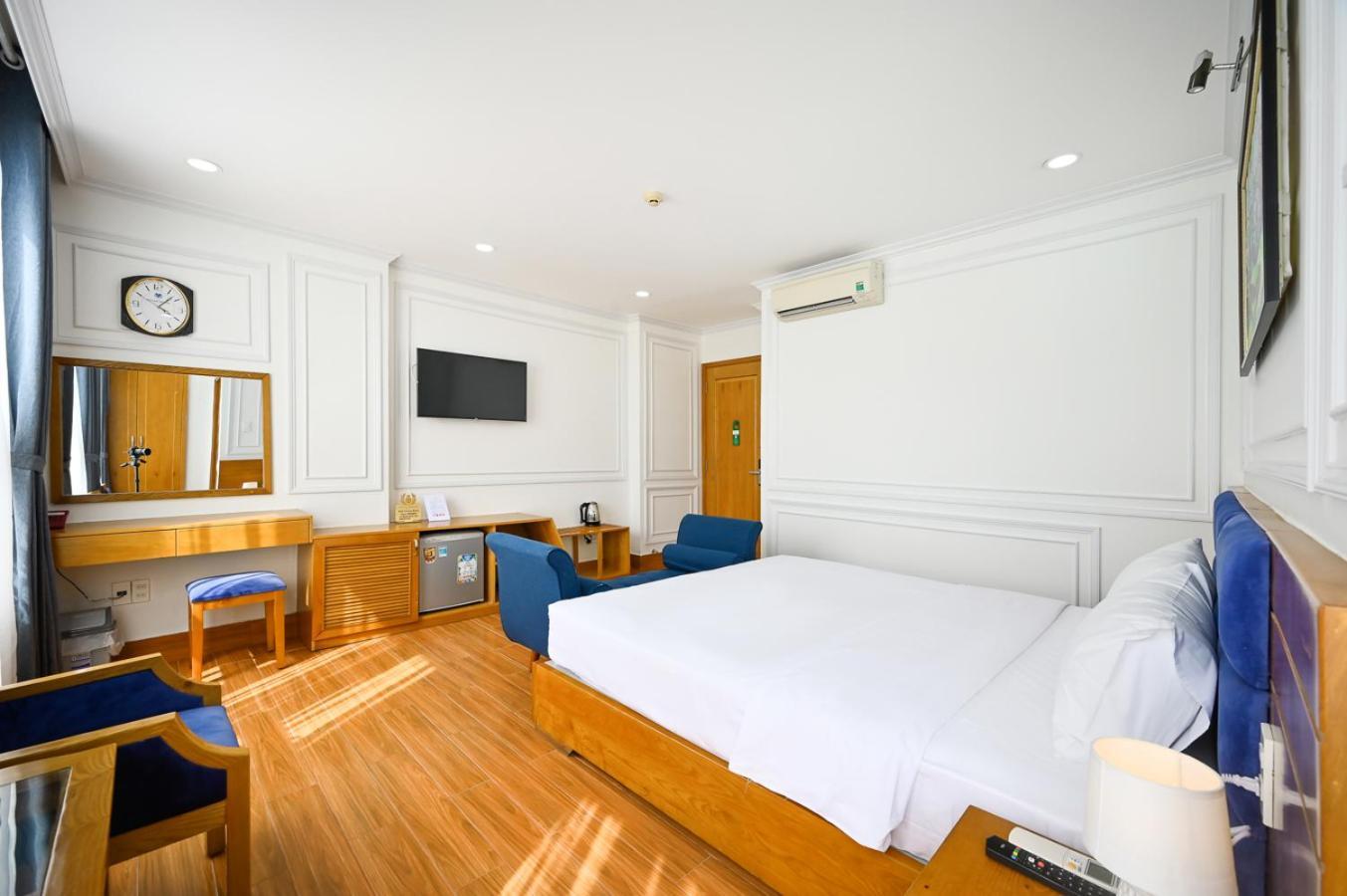 โรงแรมวิเวียน โฮจิมินห์ซิตี้ ภายนอก รูปภาพ