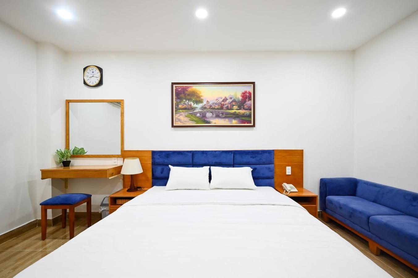 โรงแรมวิเวียน โฮจิมินห์ซิตี้ ภายนอก รูปภาพ